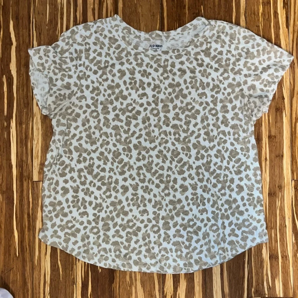 Leopard top - Picture 1 of 3